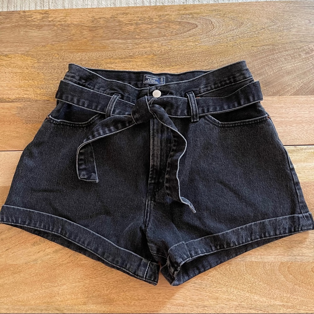 Abercrombie & Fitch Belted Denim Shorts